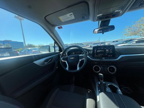 Used 2025 Chevrolet Blazer LT image 34