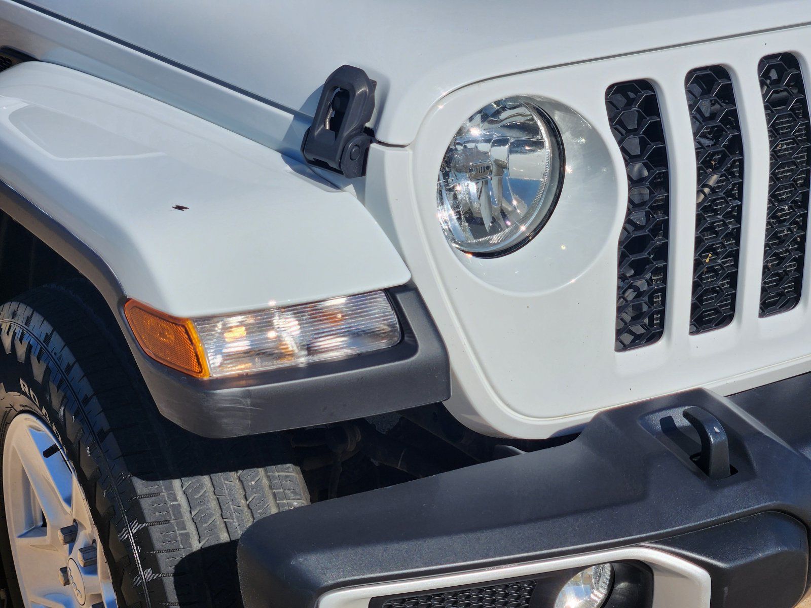 Used 2022 Jeep Gladiator Sport AWD/4WD image 11