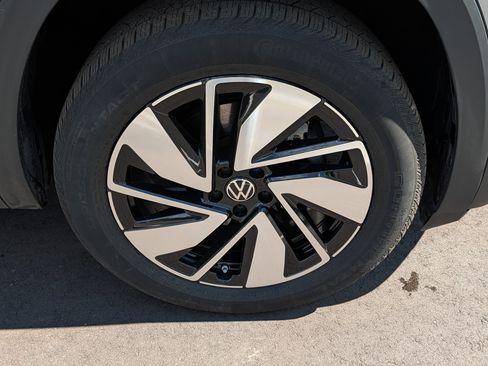 Certified 2024 Volkswagen Atlas SEL AWD/4WD image 15