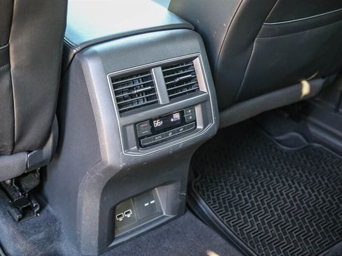 Used 2018 Volkswagen Atlas SEL w/ R-Line Package image 25