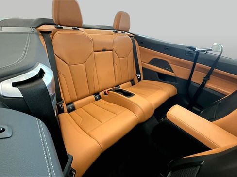 Used 2022 BMW M440i Convertible RWD image 18