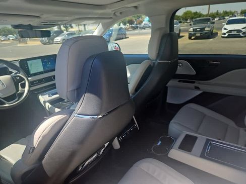 Used 2025 Lincoln Aviator Reserve w/ Equipment Group 201A AWD/4WD image 16