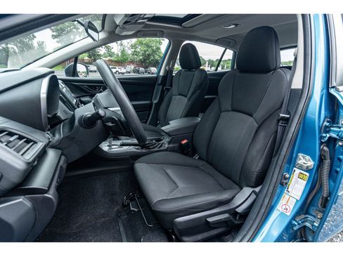 Used 2017 Subaru Impreza 2.0i Premium image 9