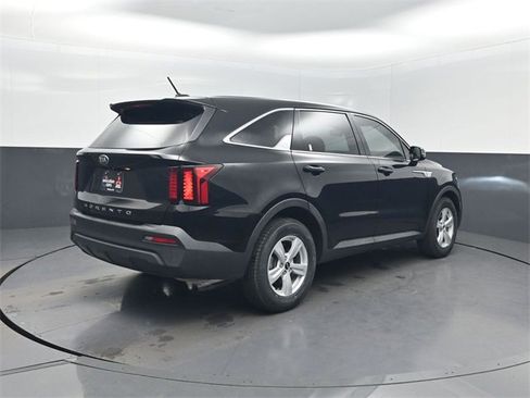 Used 2021 Kia Sorento LX image 33