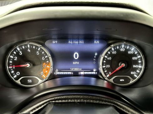 Used 2016 Jeep Renegade Limited image 15