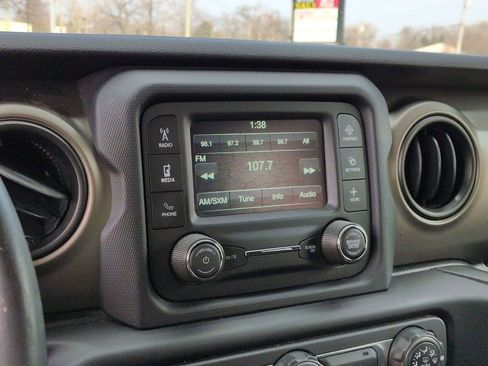 Certified 2019 Jeep Wrangler Sport S image 22