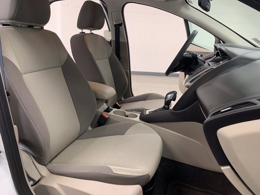 Used 2013 Ford Focus SE FWD image 9