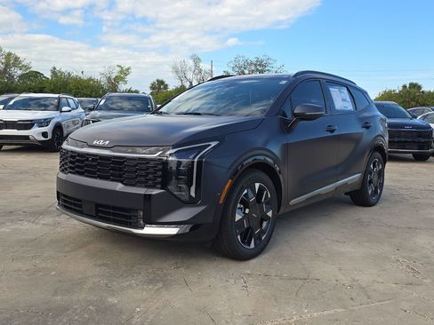 New 2026 Kia Sportage SX FWD image 4