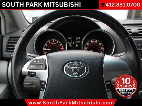 Used 2011 Toyota Highlander SE w/ Tow Pkg image 22