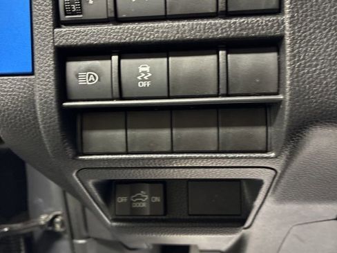 Used 2025 Toyota Tacoma TRD Off-Road image 13