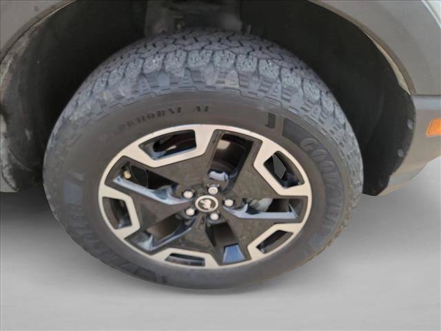 Used 2022 Ford Bronco Sport Outer Banks w/ Tech Package AWD/4WD image 10