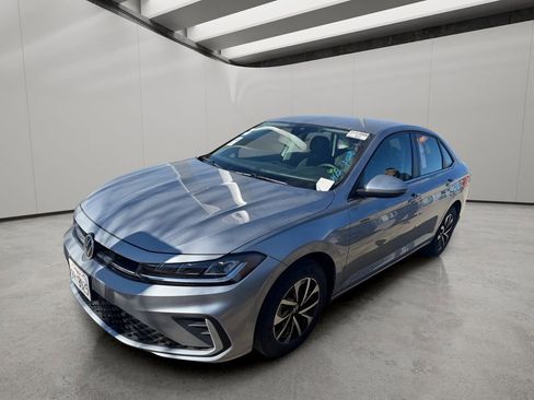 Used 2025 Volkswagen Jetta S image 1