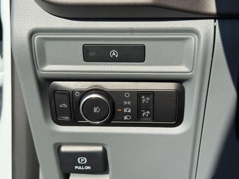 Used 2025 Ford F150 XLT w/ Equipment Group 301A Standard image 22