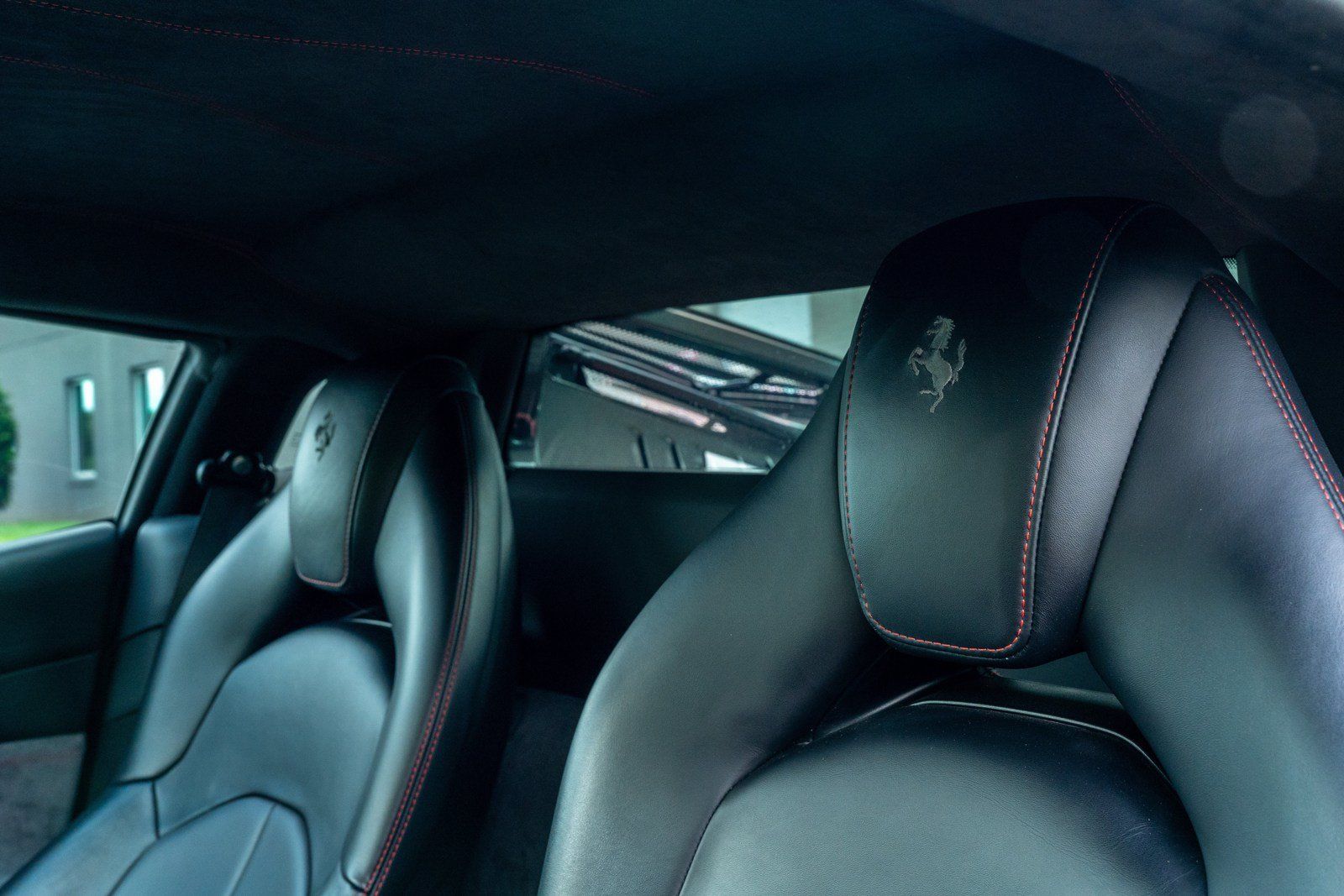 Used 2018 Ferrari 488 GTB RWD image 34