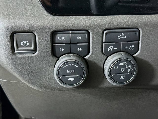 Used 2024 Chevrolet Silverado 1500 RST w/ Convenience Package II AWD/4WD image 10