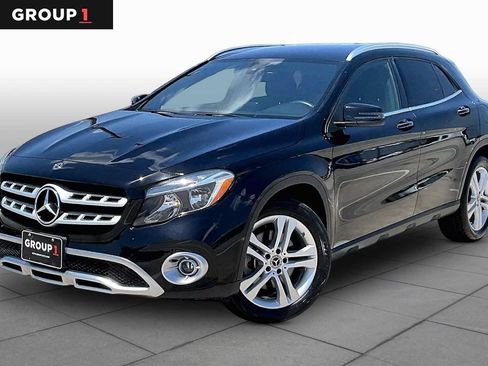 Used 2018 Mercedes-Benz GLA 250 w/ Premium Package image 1