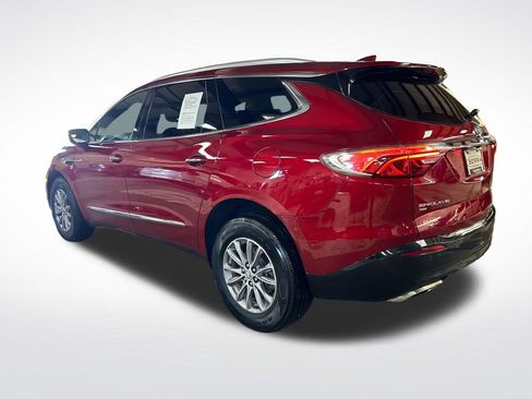 Used 2024 Buick Enclave Essence AWD/4WD image 3