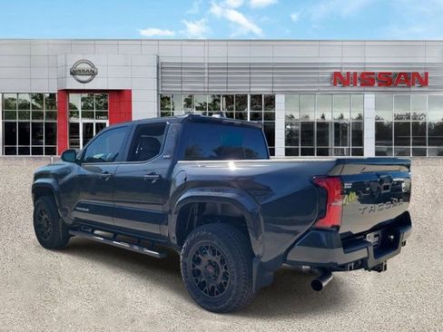 Used 2026 Toyota Tacoma SR5 image 5