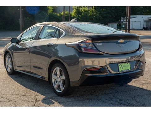 Used 2017 Chevrolet Volt LT w/ Comfort Package FWD image 6
