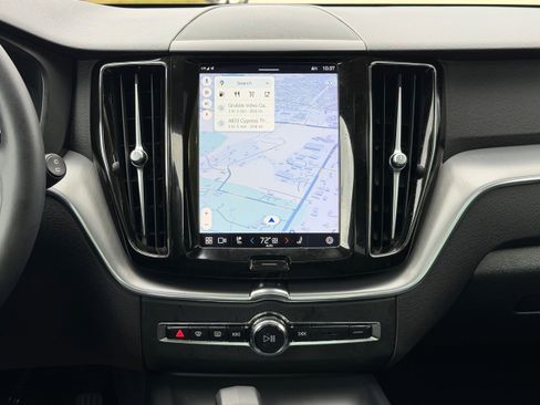 Certified 2023 Volvo XC60 B5 Core image 14