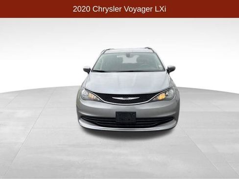 Used 2020 Chrysler Voyager Lxi image 2