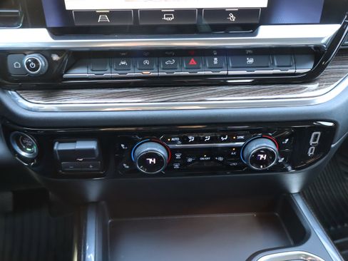 Certified 2024 Chevrolet Silverado 1500 RST w/ Convenience Package II image 29