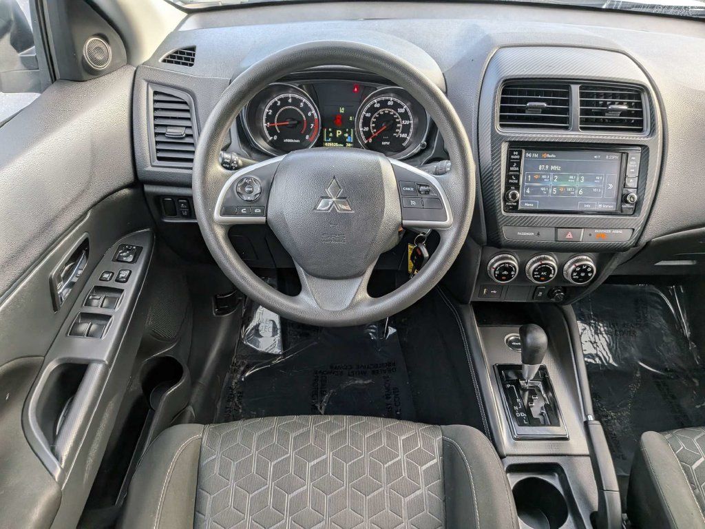Used 2024 Mitsubishi Outlander Sport ES AWD/4WD image 16