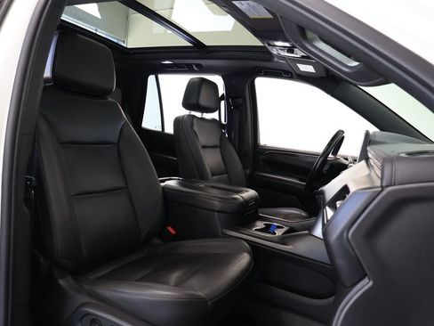 Used 2022 Chevrolet Tahoe Z71 w/ Luxury Package AWD/4WD image 26