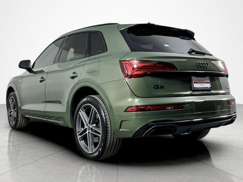 Used 2023 Audi Q5 e Premium Plus w/ Premium Plus Package image 3