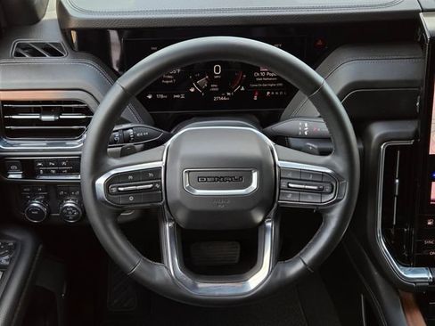 Used 2025 GMC Yukon Denali AWD/4WD image 19