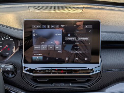 New 2026 Jeep Compass Latitude image 21