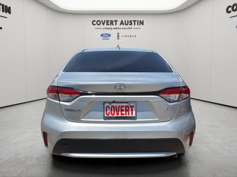 Used 2020 Toyota Corolla LE FWD image 5