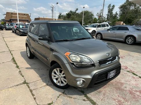 Used 2012 Kia Soul + w/ Audio Pkg FWD image 1