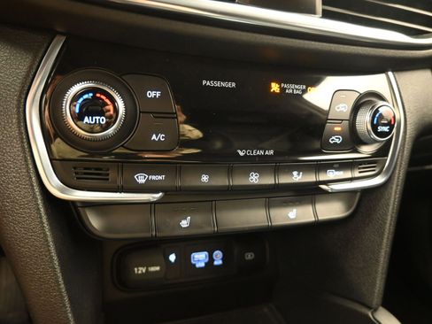 Used 2020 Hyundai Santa Fe SEL w/ Convenience + Premium Package image 19