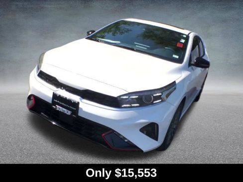 Used 2022 Kia Forte GT-Line w/ GT-Line Premium Package image 4