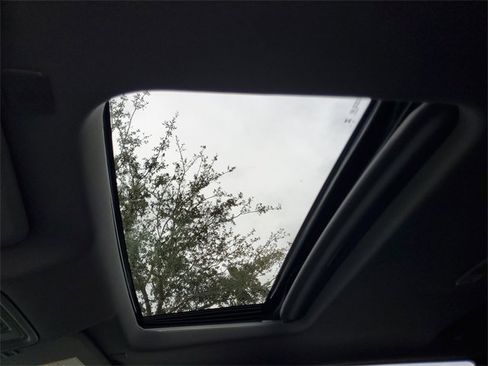 Certified 2024 GMC Sierra 1500 Denali w/ Technology Package image 19