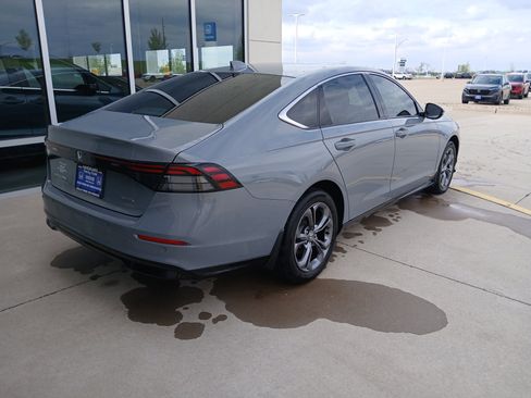 Used 2024 Honda Accord EX-L image 6