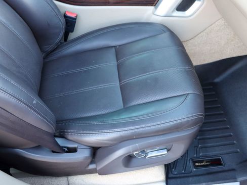 Used 2015 Land Rover Range Rover HSE image 22