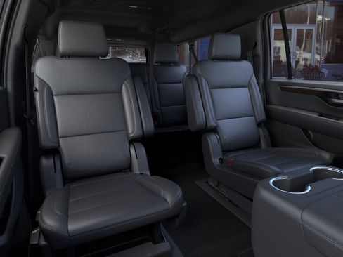 New 2026 Chevrolet Suburban LT w/ Comfort Package image 17