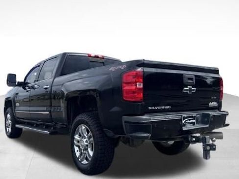 Used 2015 Chevrolet Silverado 2500 High Country w/ Duramax Plus Package AWD/4WD image 6