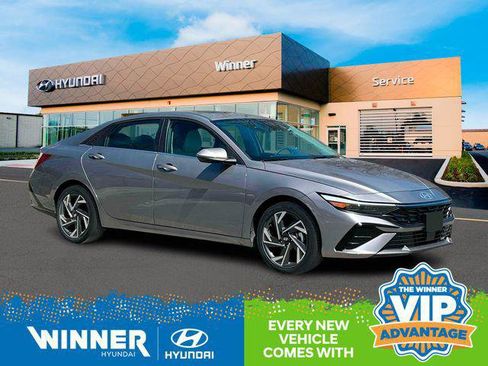 New 2025 Hyundai Elantra Limited image 11