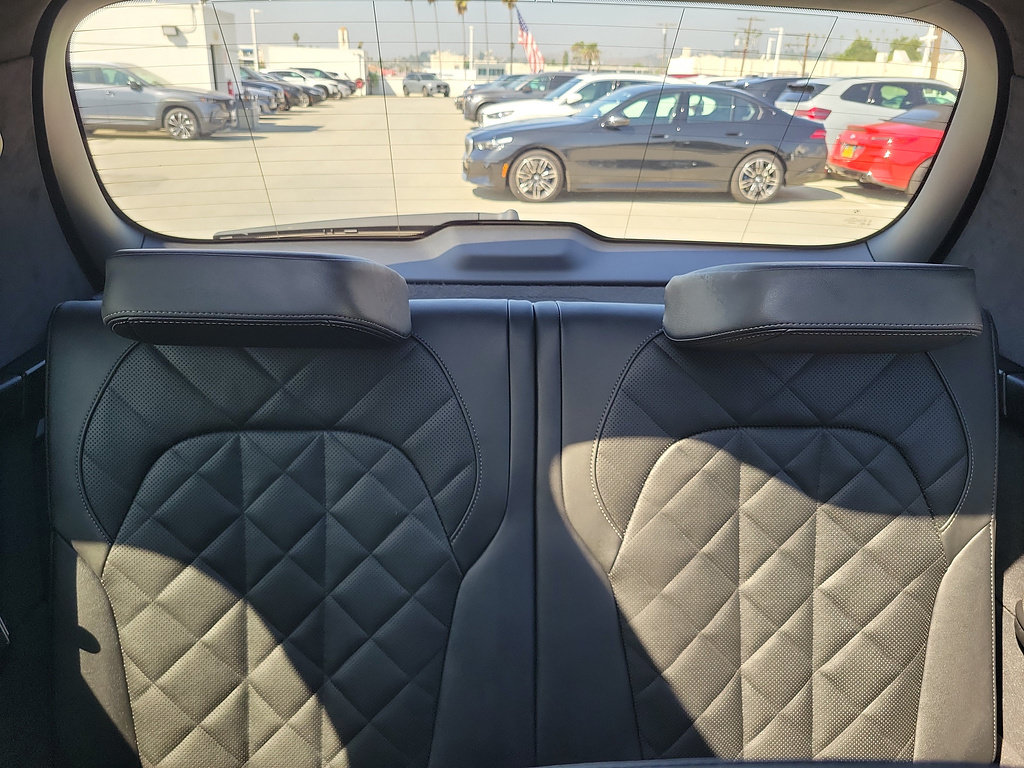 Used 2026 BMW X7 xDrive40i AWD/4WD image 15