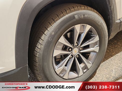 Used 2026 Chevrolet Equinox LT AWD/4WD image 4