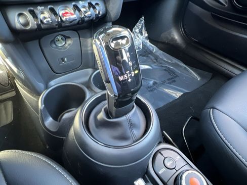 Used 2020 MINI Cooper 2-Door Hardtop image 23