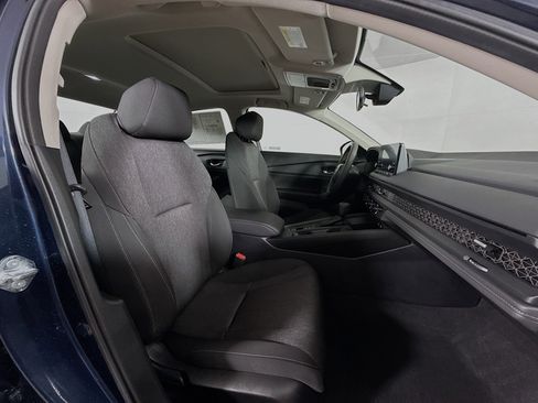 Used 2025 Honda Accord SE image 35