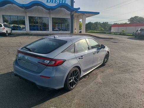Used 2023 Honda Civic Sport image 5