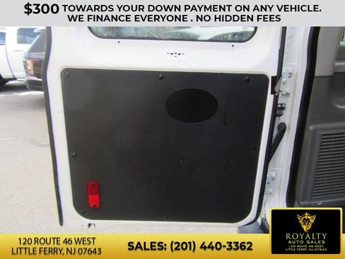 Used 2011 Ford E-150 and Econoline 150 XLT image 17