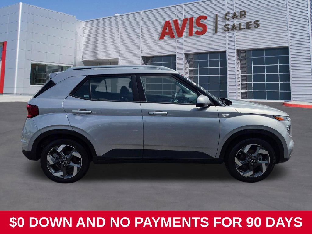 Used 2026 Hyundai Venue SEL FWD image 4