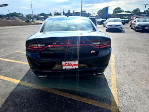 Used 2022 Dodge Charger SXT w/ Leather Interior Group image 4