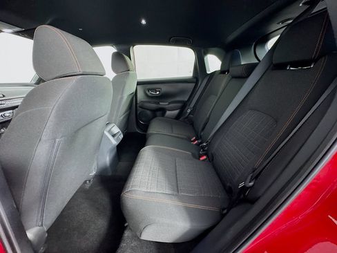 Used 2025 Honda HR-V Sport image 25